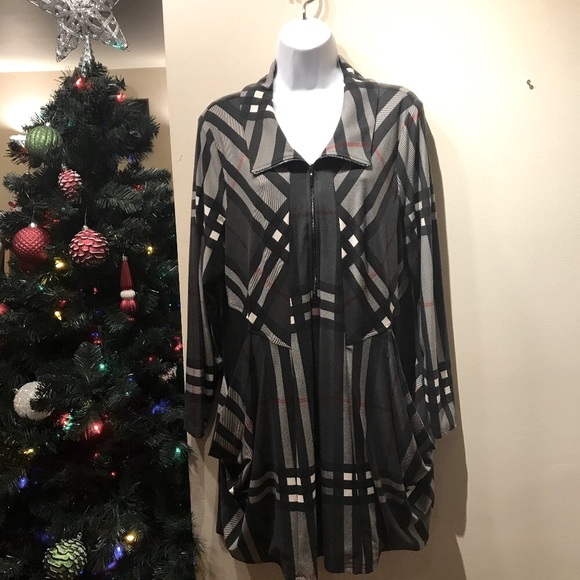 Plaid Tunic (Brianna from Michael Tylor) - Picture 2 of 8